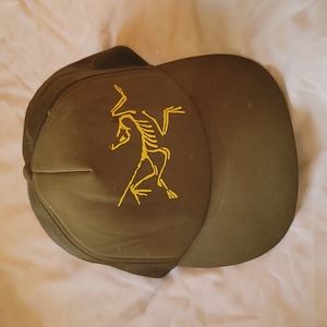 Arc'teryx Bird Trucker Hat